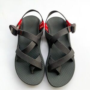 Chaco Gray Strappt Sandals Women’s Size 8 with Red Strap